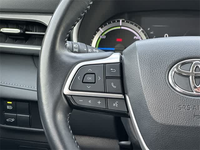 Thumbnail: 2023 Toyota Highlander - 9