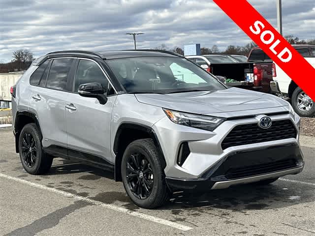 Thumbnail: 2022 Toyota RAV4 - 22