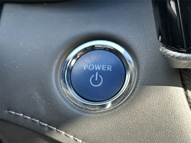 Thumbnail: 2022 Toyota Highlander - 11