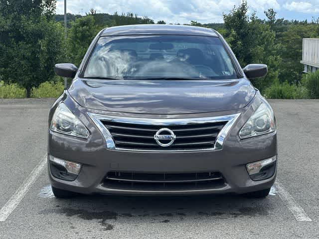 Thumbnail: 2015 Nissan Altima - 18