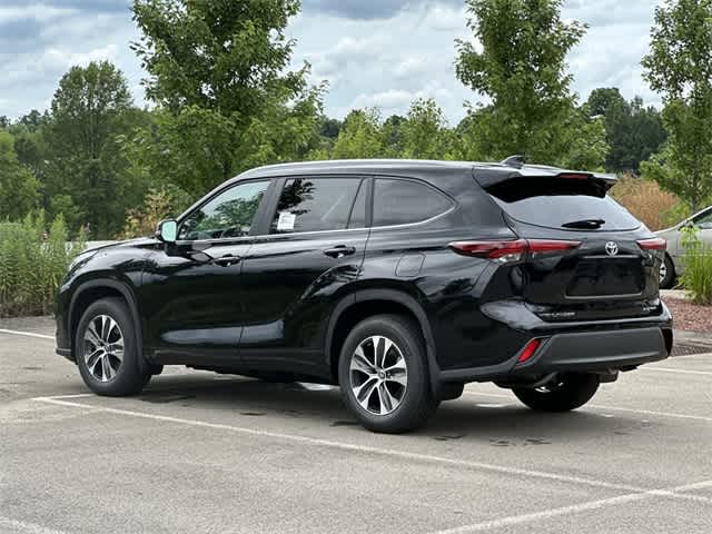 Thumbnail: 2024 Toyota Highlander - 35