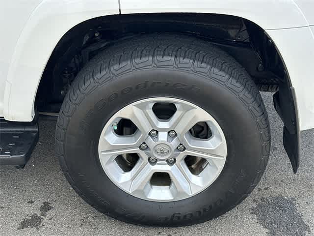 Thumbnail: 2016 Toyota 4Runner - 5