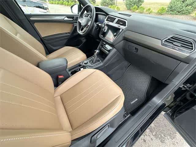 Thumbnail: 2022 Volkswagen Tiguan - 21