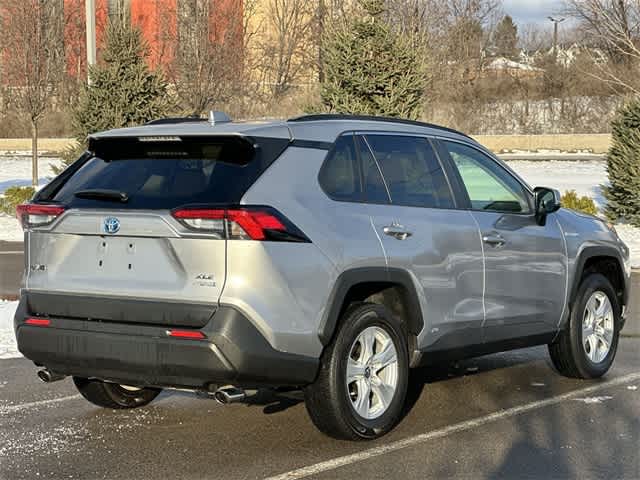 Thumbnail: 2021 Toyota RAV4 - 32