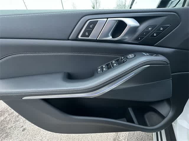 Thumbnail: 2022 BMW X5 - 19