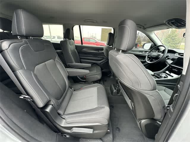 Thumbnail: 2023 Jeep Grand Cherokee - 24