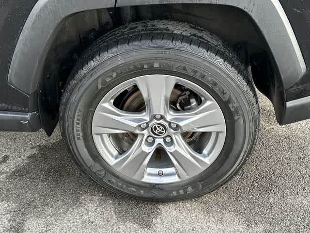 Thumbnail: 2022 Toyota RAV4 - 4