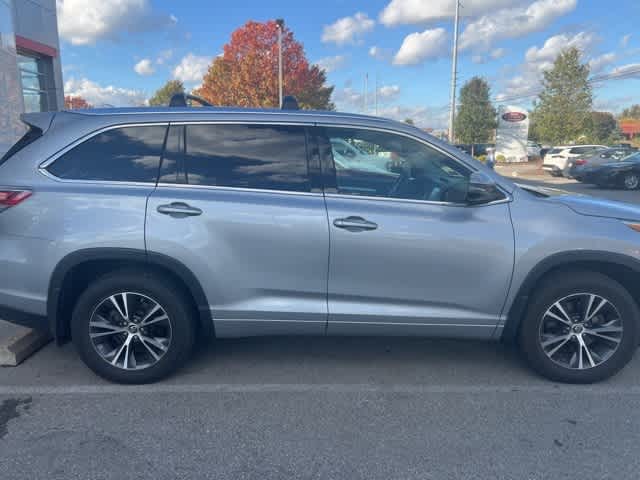Thumbnail: 2016 Toyota Highlander - 4