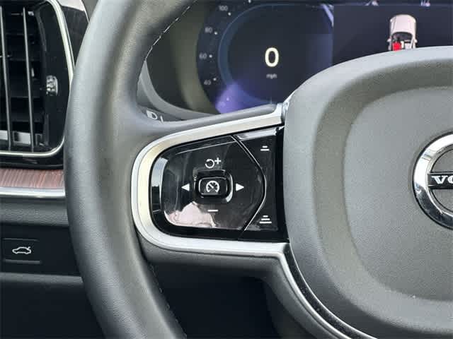 Thumbnail: 2025 Volvo S60 - 9