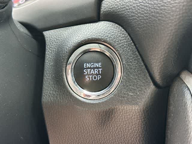 Thumbnail: 2021 Toyota RAV4 - 10