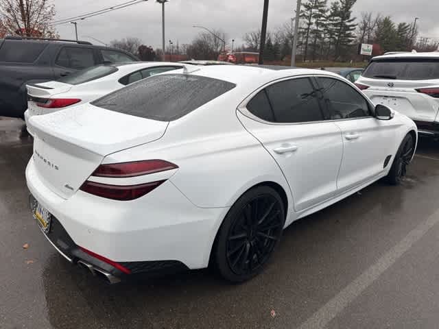 2022 Genesis G70 2.0T photo 3