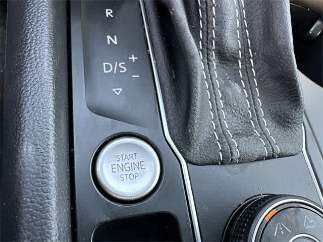 Thumbnail: 2023 Volkswagen Atlas - 10