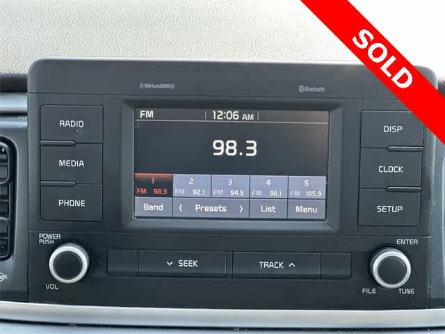 Thumbnail: 2019 Kia Rio - 10