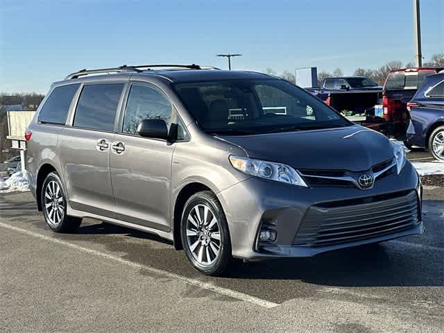 Thumbnail: 2020 Toyota Sienna - 33