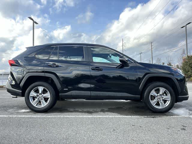 Thumbnail: 2022 Toyota RAV4 - 3