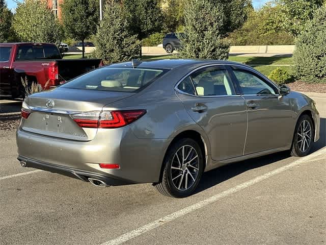 Thumbnail: 2017 Lexus ES - 35