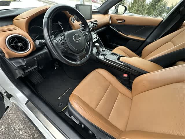 Thumbnail: 2022 Lexus IS - 17