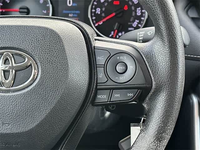 Thumbnail: 2021 Toyota RAV4 - 9