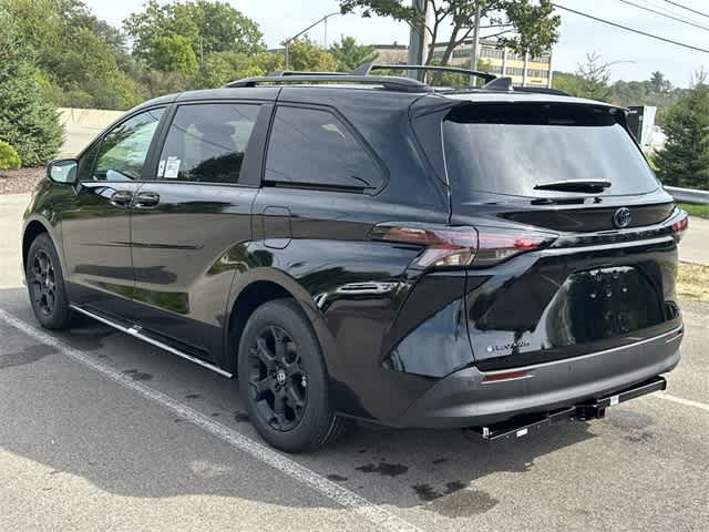Thumbnail: 2025 Toyota Sienna - 31