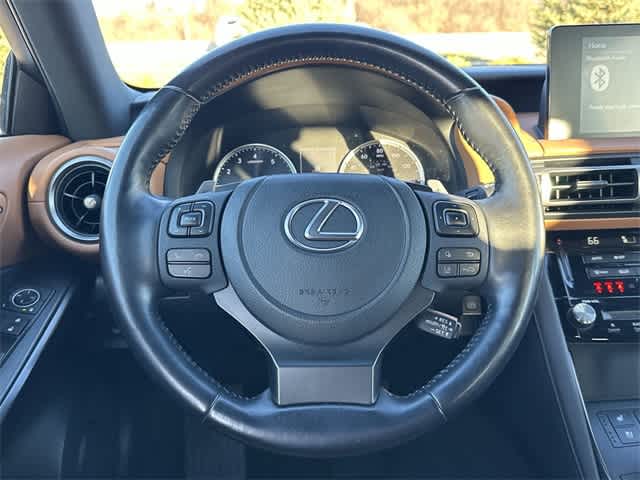Thumbnail: 2022 Lexus IS - 8