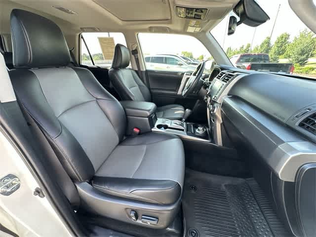 Thumbnail: 2022 Toyota 4Runner - 22