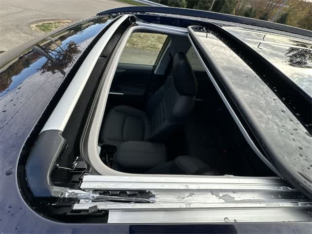 Thumbnail: 2025 Toyota RAV4 - 6