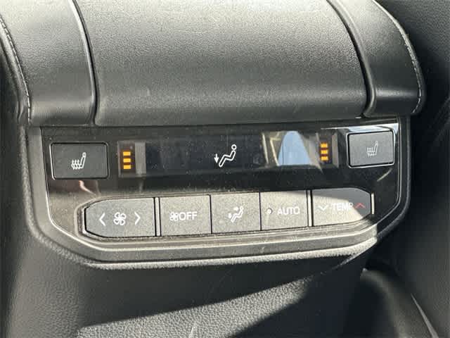 Thumbnail: 2022 Toyota Highlander - 18