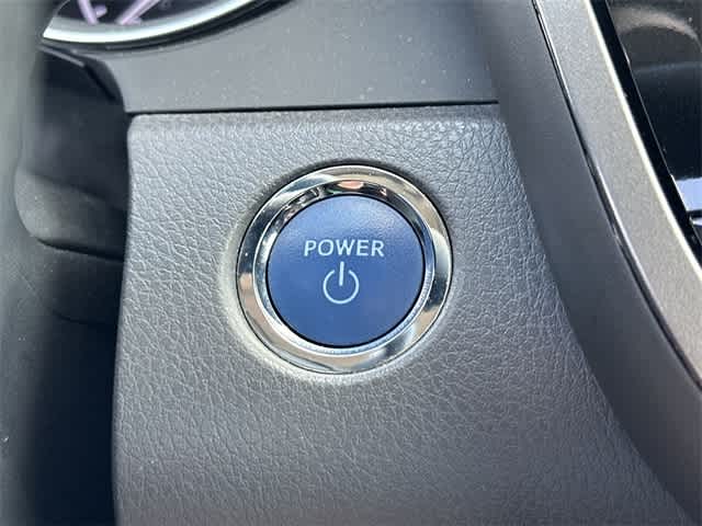 Thumbnail: 2023 Toyota Camry - 10