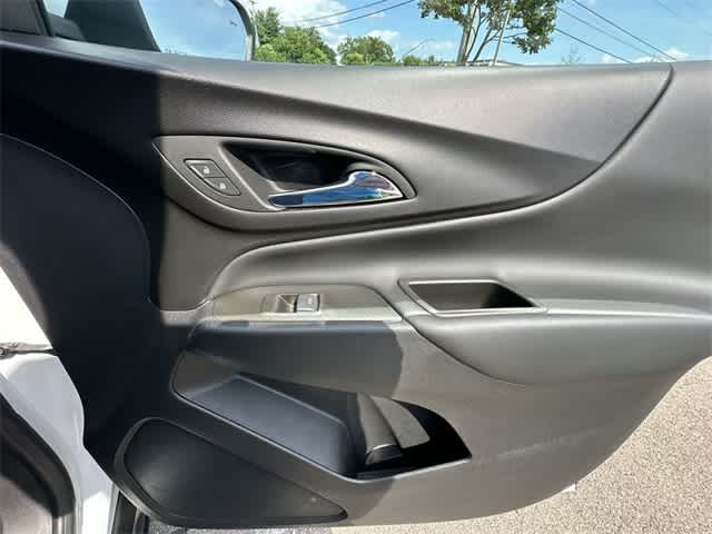Thumbnail: 2022 Chevrolet Equinox - 22