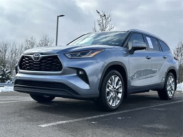 Thumbnail: 2024 Toyota Highlander - 32