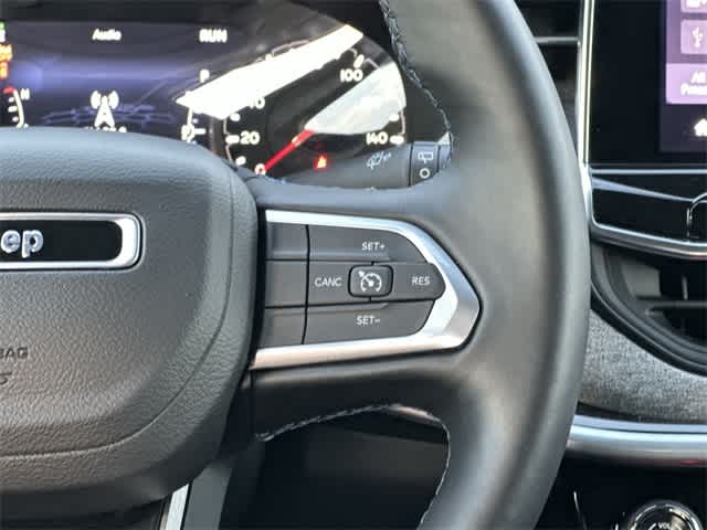 Thumbnail: 2022 Jeep Compass - 9