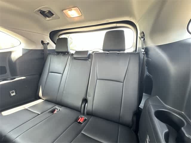 2024 Toyota Highlander XLE 22