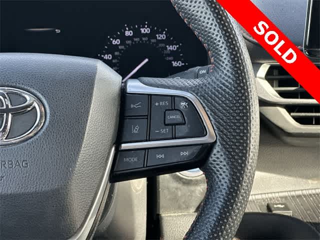 Thumbnail: 2022 Toyota Sienna - 10