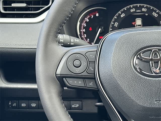 Thumbnail: 2025 Toyota RAV4 - 9