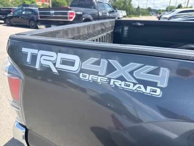 Thumbnail: 2022 Toyota Tacoma - 3