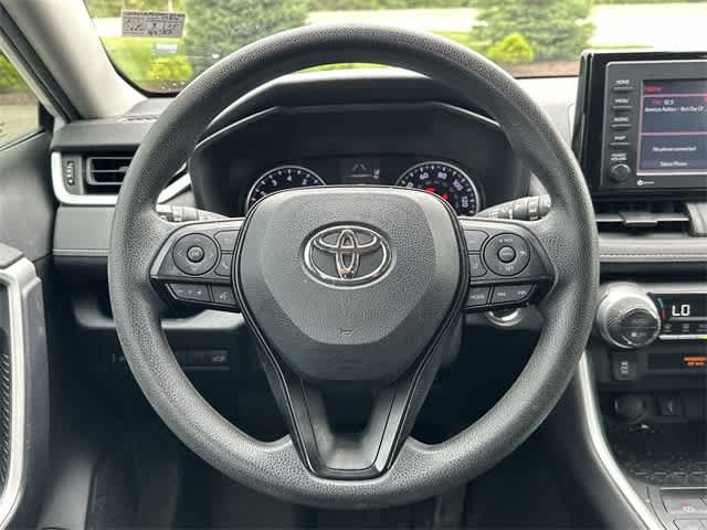 2021 Toyota RAV4 XLE 8