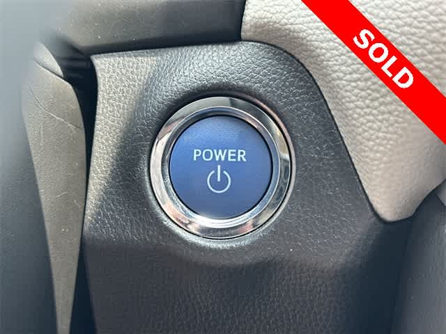 2022 Toyota RAV4 XLE 11