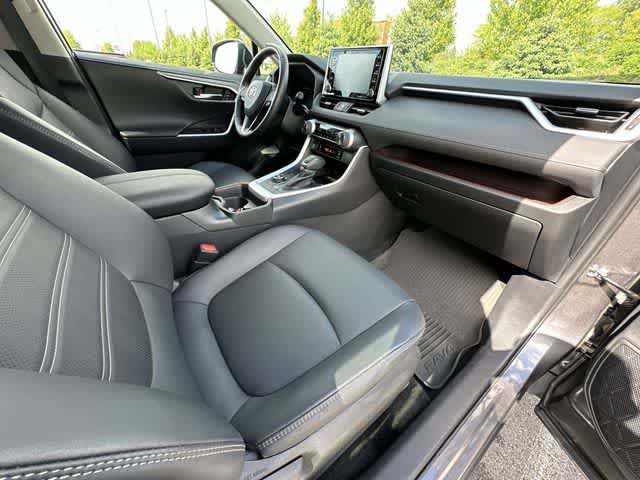 Thumbnail: 2021 Toyota RAV4 - 22