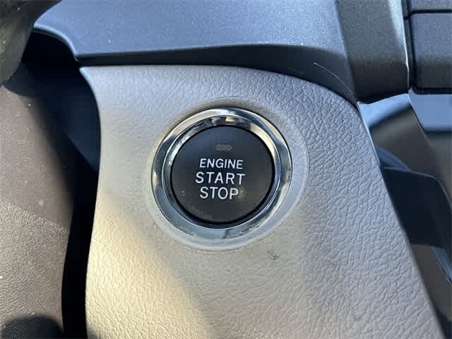 Thumbnail: 2020 Toyota Sienna - 11