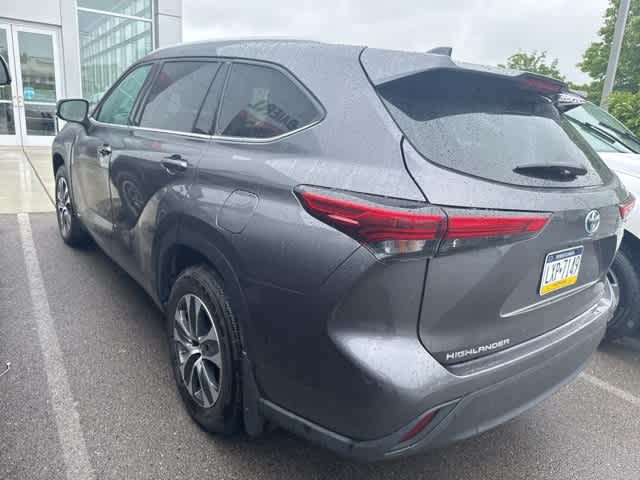 Thumbnail: 2022 Toyota Highlander - 5