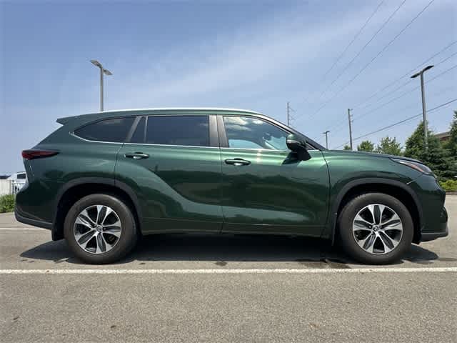 2024 Toyota Highlander XLE 3