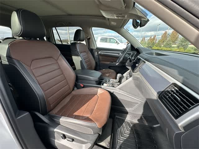 Thumbnail: 2022 Volkswagen Atlas - 24