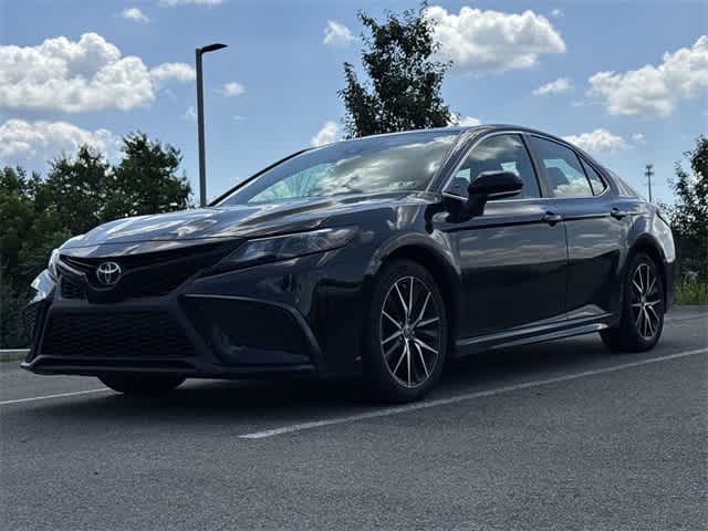 Thumbnail: 2021 Toyota Camry - 17