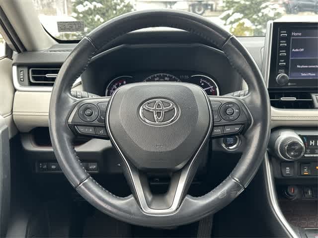 Thumbnail: 2019 Toyota RAV4 - 8