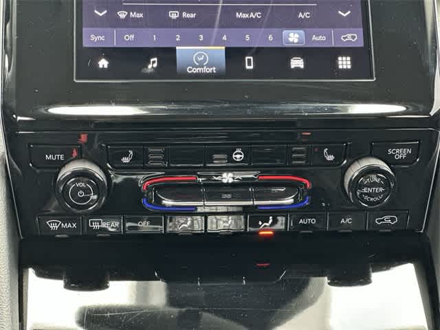 Thumbnail: 2023 Jeep Grand Cherokee - 15