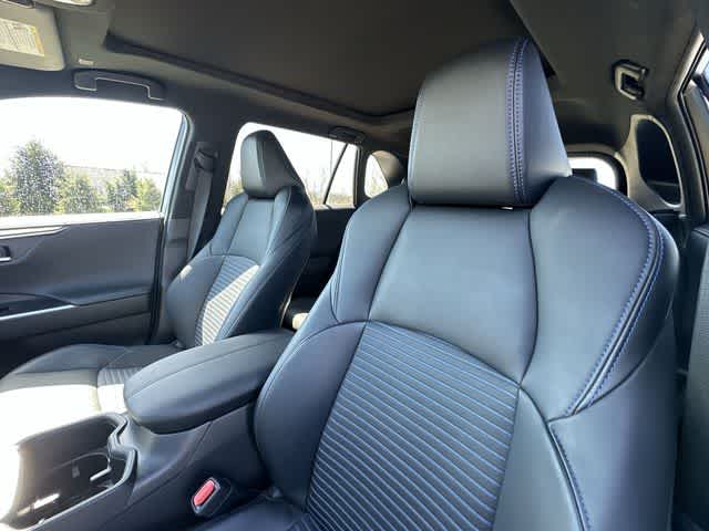 Thumbnail: 2023 Toyota RAV4 - 16