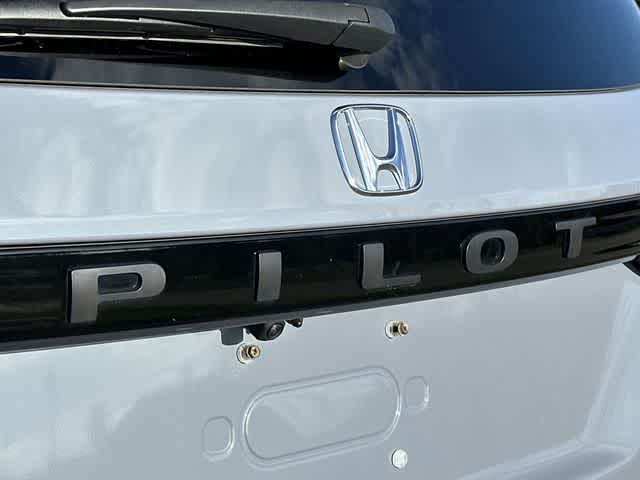 Thumbnail: 2023 Honda Pilot - 30