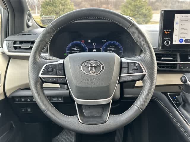 Thumbnail: 2025 Toyota Sienna - 9