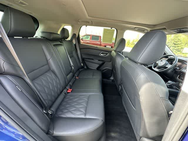 Thumbnail: 2023 Nissan Rogue - 24