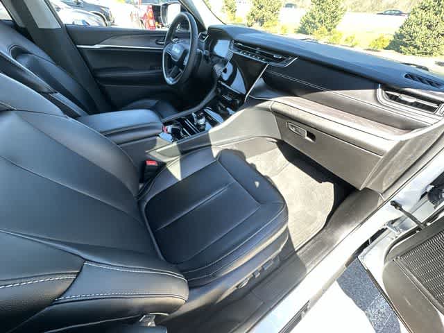 Thumbnail: 2023 Jeep Grand Cherokee - 20